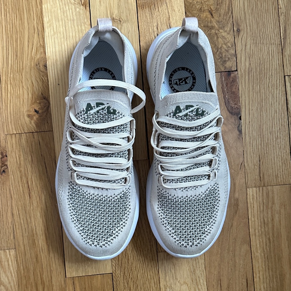 APL Techloom Breeze Cream and Gray Women's Sneakers